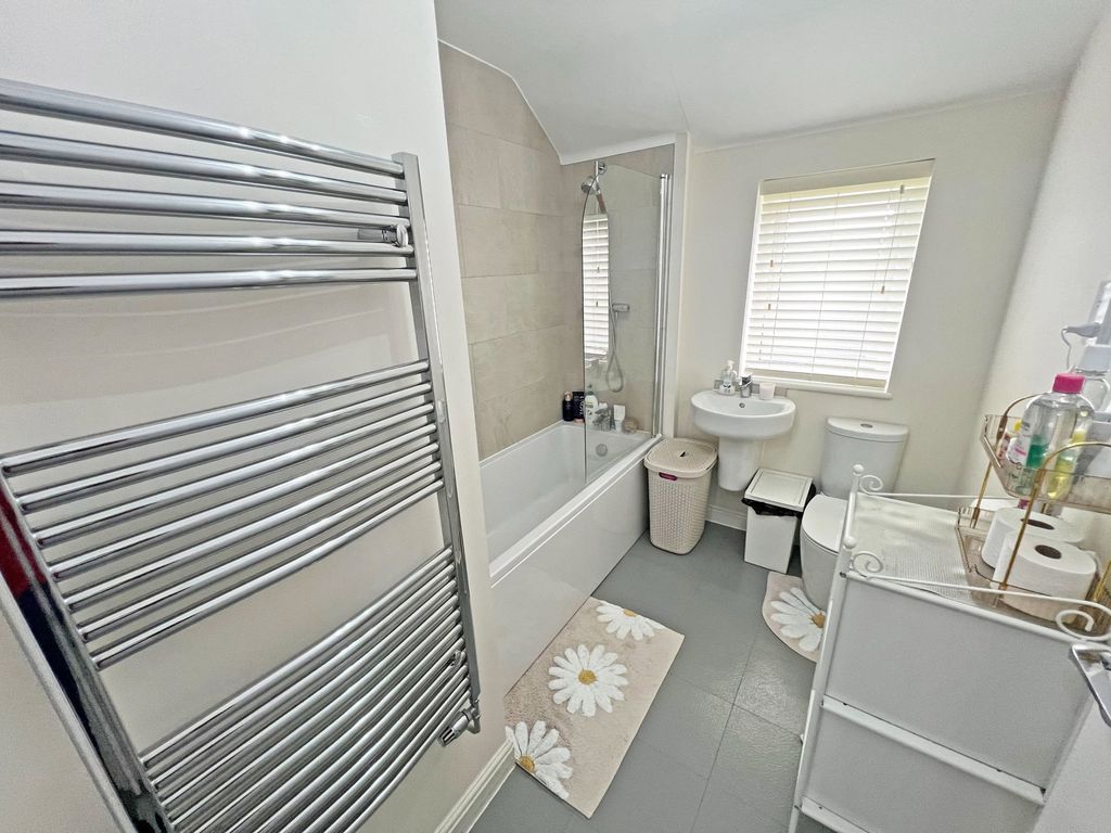 Additional image 19 of 4 bed detached house for saleBorrowby Close, Hamilton, Leicester, Leicestershire LE5