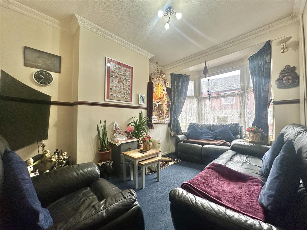 3 bed terraced house for saleDoncaster Road, Belgrave, Leicester LE4 photo 2