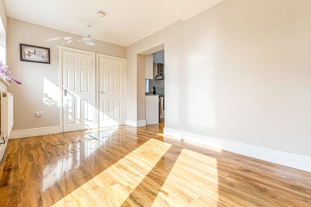 Additional image 10 of 4 bed semi-detached house for saleHallam Crescent East, Braunstone LE3