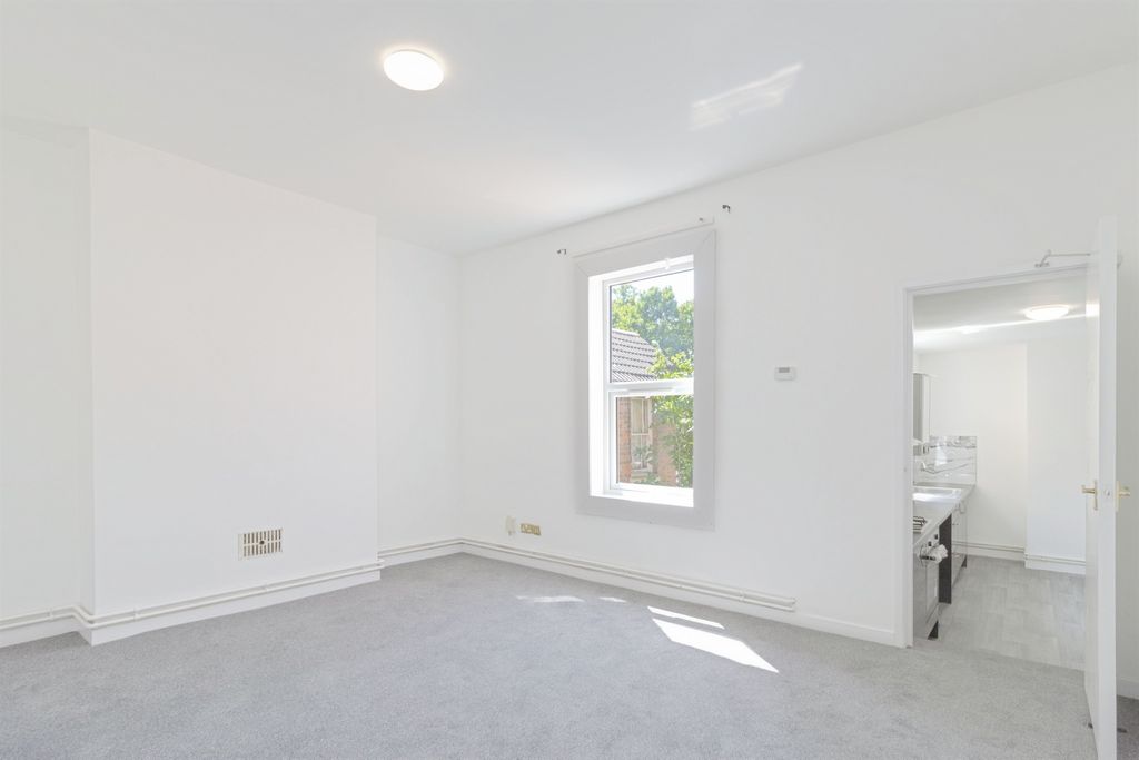 Additional image 10 of 5 bed terraced house for saleWestleigh Road, Leicester LE3