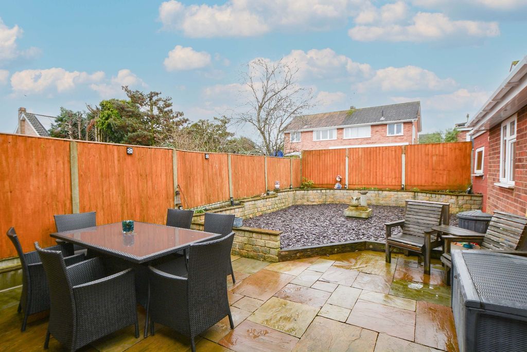 Additional image 20 of 3 bed semi-detached house for saleWinslow Drive, Wigston, Leicester LE18