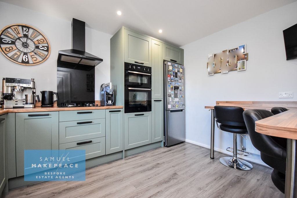 Additional image 4 of 3 bed terraced house for saleWoodcastle Crescent, Newcastle, Staffordshire ST5