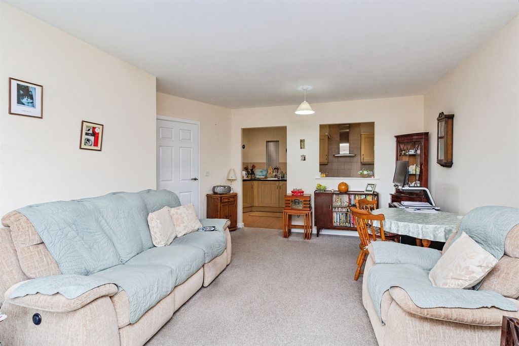 Additional image 11 of 2 bed flat for saleTildesley Close, Penkridge, Stafford ST19