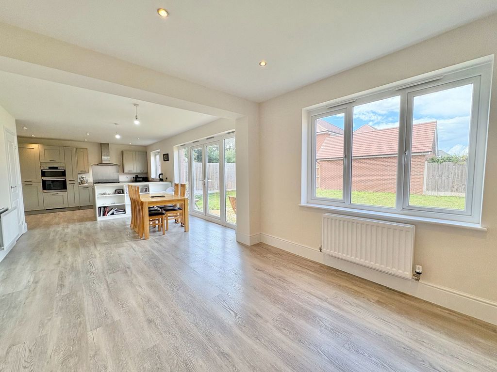 Additional image 7 of 4 bed detached house for saleHopton Close, Amington, Tamworth B77