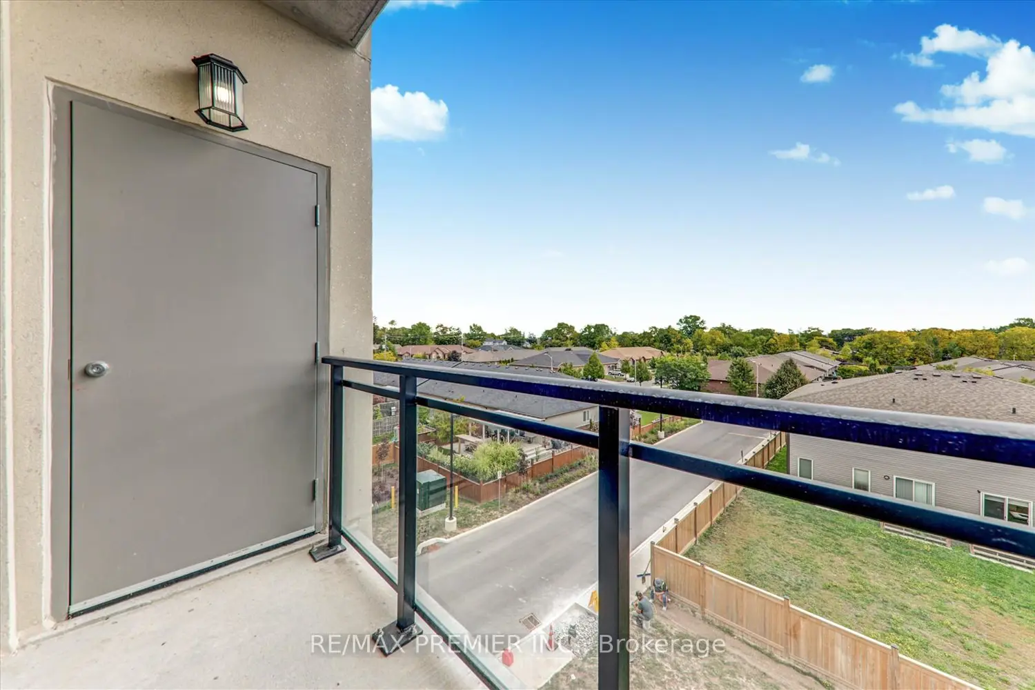 Additional image 17 of 50 Herrick Avenue Lp-17