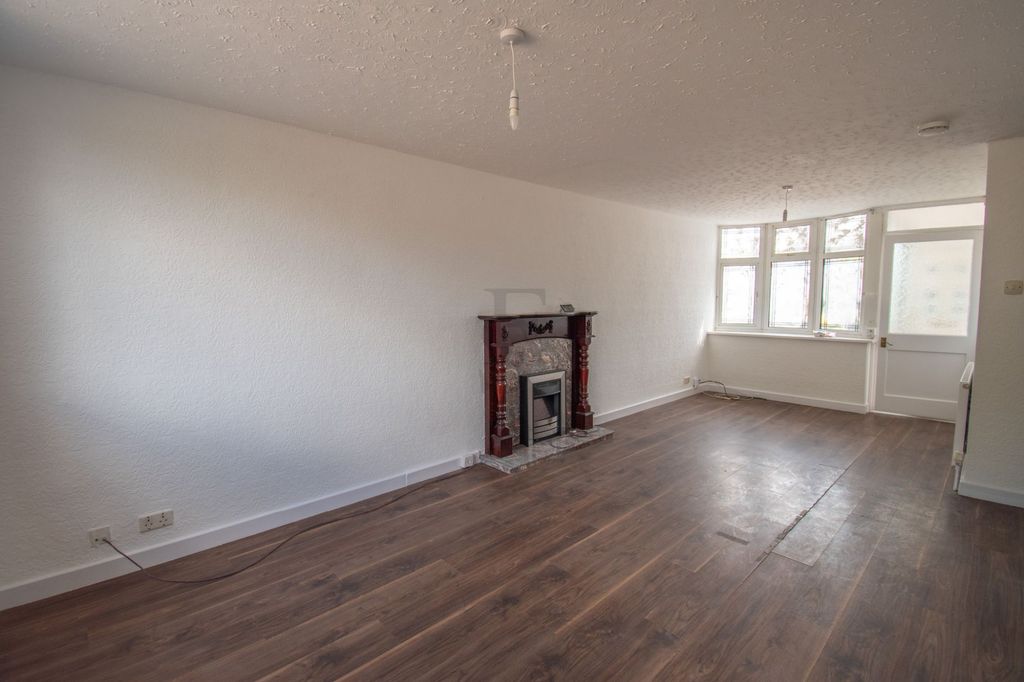 Additional image 5 of 3 bed semi-detached house for saleNevanthon Road, Leicester LE3