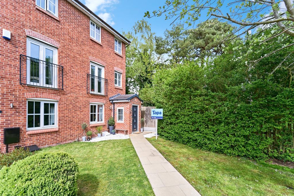 Additional image 2 of 4 bed semi-detached house for salePioneer Way, Stafford ST17