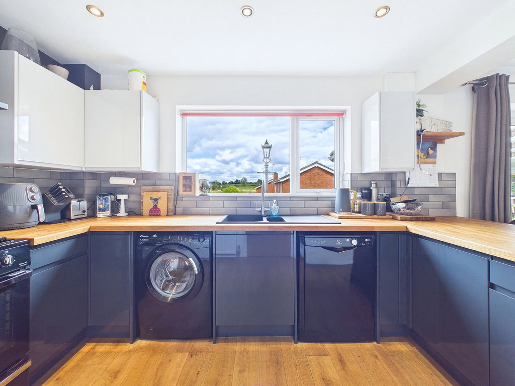 Additional image 8 of 4 bed detached house for saleStirling Drive, Thurnby LE7
