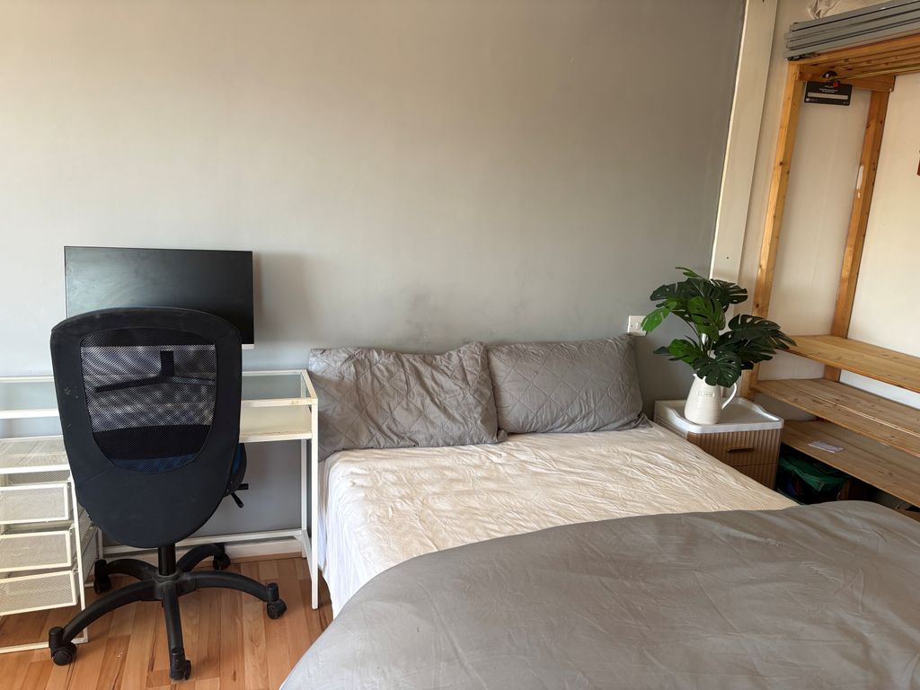 Additional image 4 of 1 bed flat for saleShakespeare Road, Royal Wootton Bassett SN4