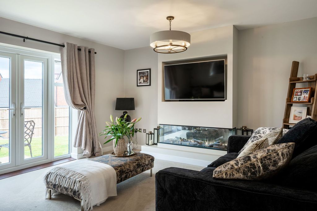 Additional image 12 of 5 bed detached house for saleMason Avenue, Lichfield WS14