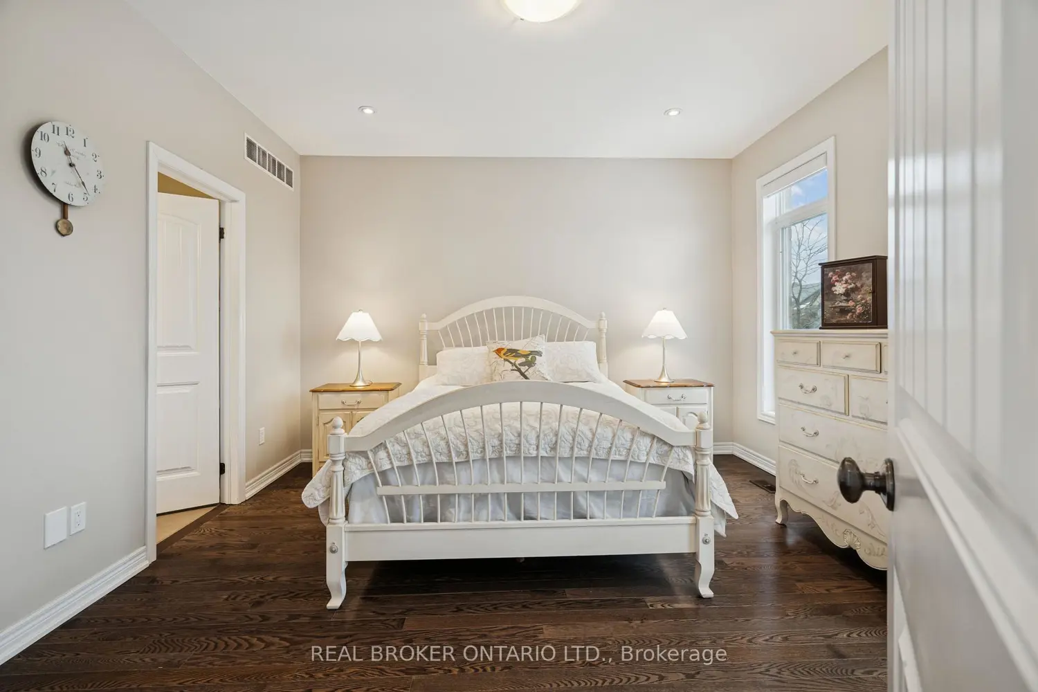 10 Chestnut Drive