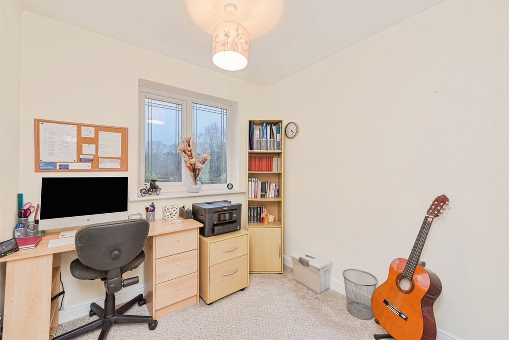 Additional image 16 of 4 bed detached house for saleLakeland Drive, Wilnecote, Tamworth B77