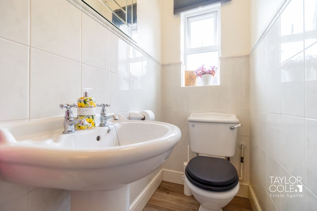 Additional image 18 of 4 bed detached house for saleKensington Drive, Tamworth B79