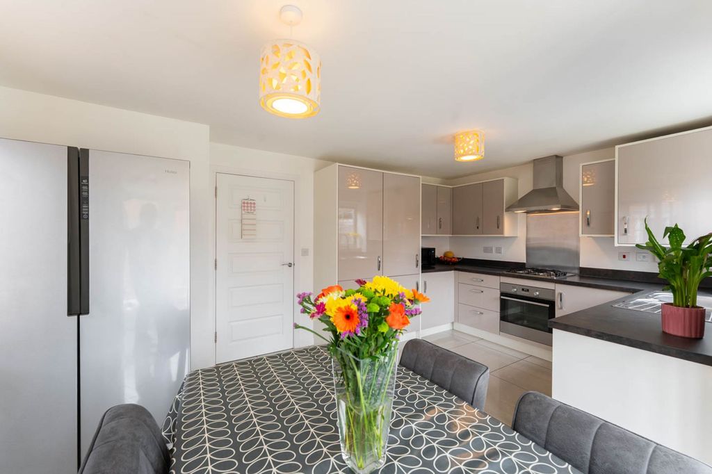 Additional image 5 of 4 bed semi-detached house for saleSummerhill Place, Market Harborough LE16