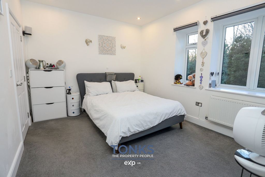 Additional image 10 of 2 bed flat for saleBaggeridge House, Roadstone Drive, Dudley, West Midlands DY3