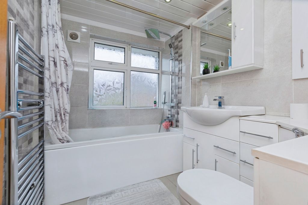 Additional image 14 of 5 bed semi-detached house for saleChesterfield Road, Leicester, Leicestershire LE5