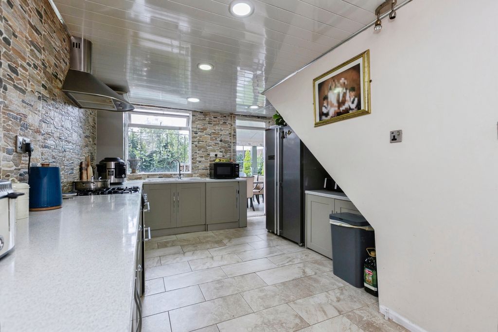 Additional image 9 of 3 bed semi-detached house for saleHolkham Avenue, Leicester, Leicestershire LE4