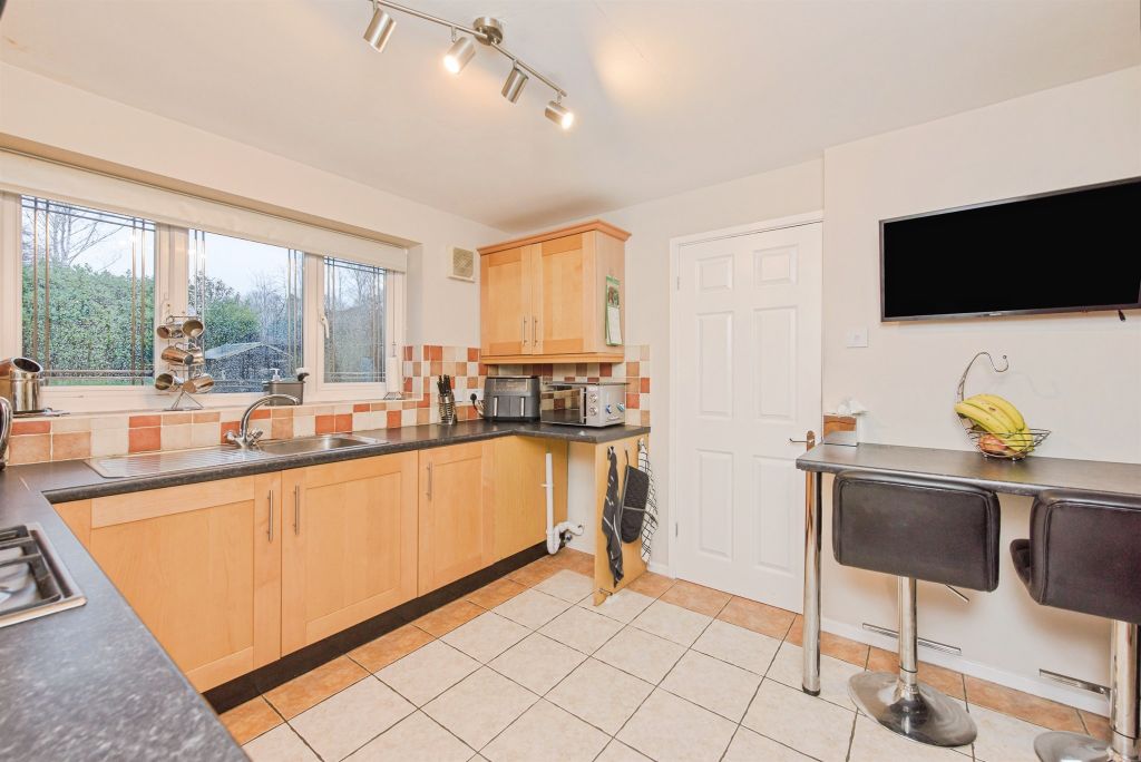 Additional image 5 of 4 bed detached house for saleLakeland Drive, Wilnecote, Tamworth B77