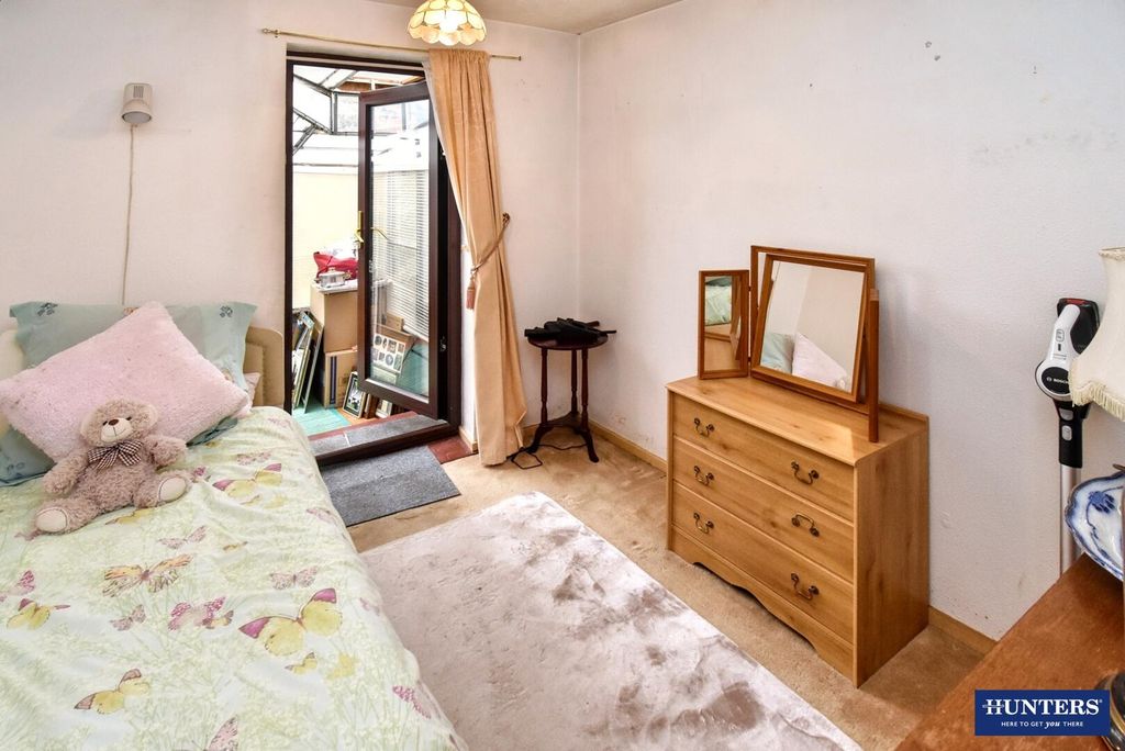 2 bed detached bungalow for salePoppy Close, Leicester LE2 photo 3