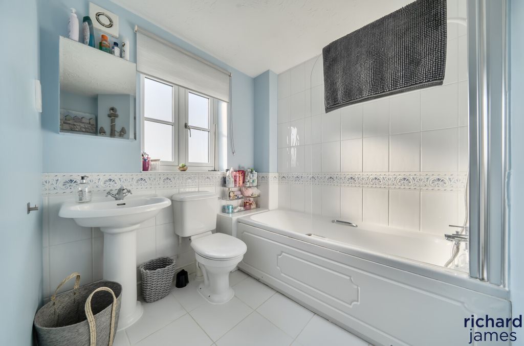 Additional image 10 of 4 bed detached house for saleSkew Bridge Close, Royal Wootton Bassett SN4