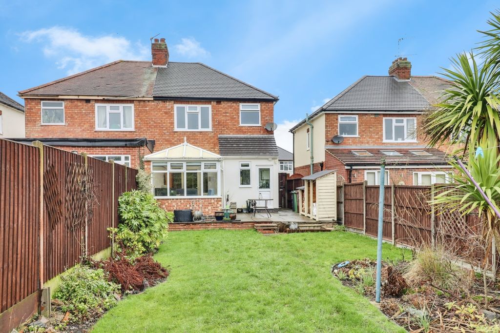 3 bed semi-detached house for saleParklands Drive, Loughborough, Leicestershire LE11