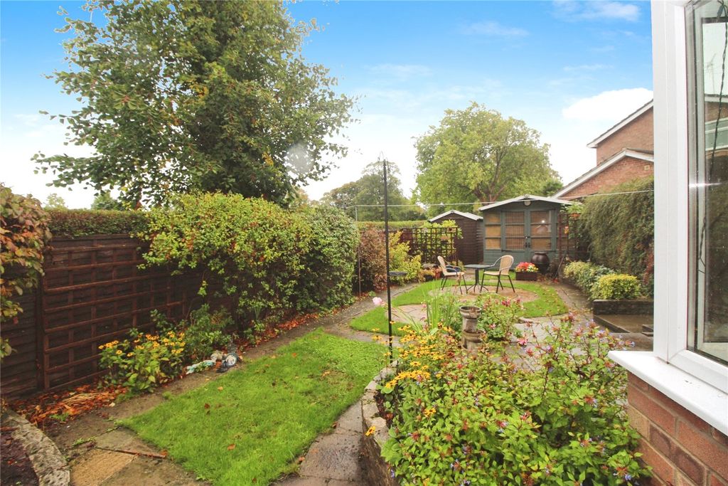Additional image 8 of 3 bed semi-detached house for saleDean Close, Hinckley, Leicestershire LE10