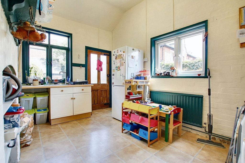Additional image 18 of 5 bed semi-detached house for saleAlexandra Road, Leicester LE2