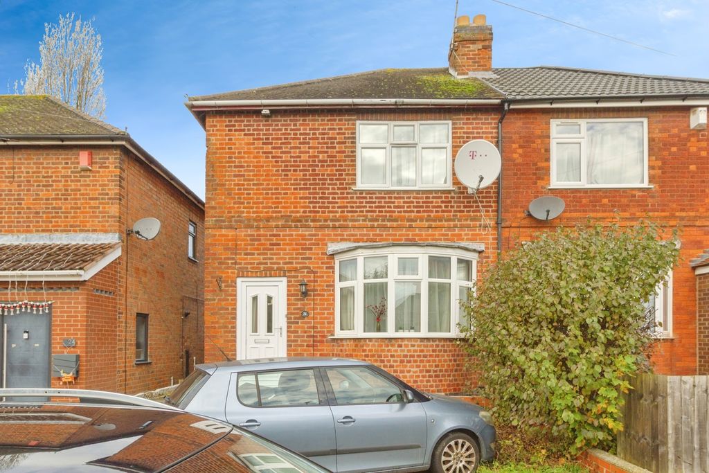 2 bed semi-detached house for saleRoydene Crescent, Leicester, Leicestershire LE4