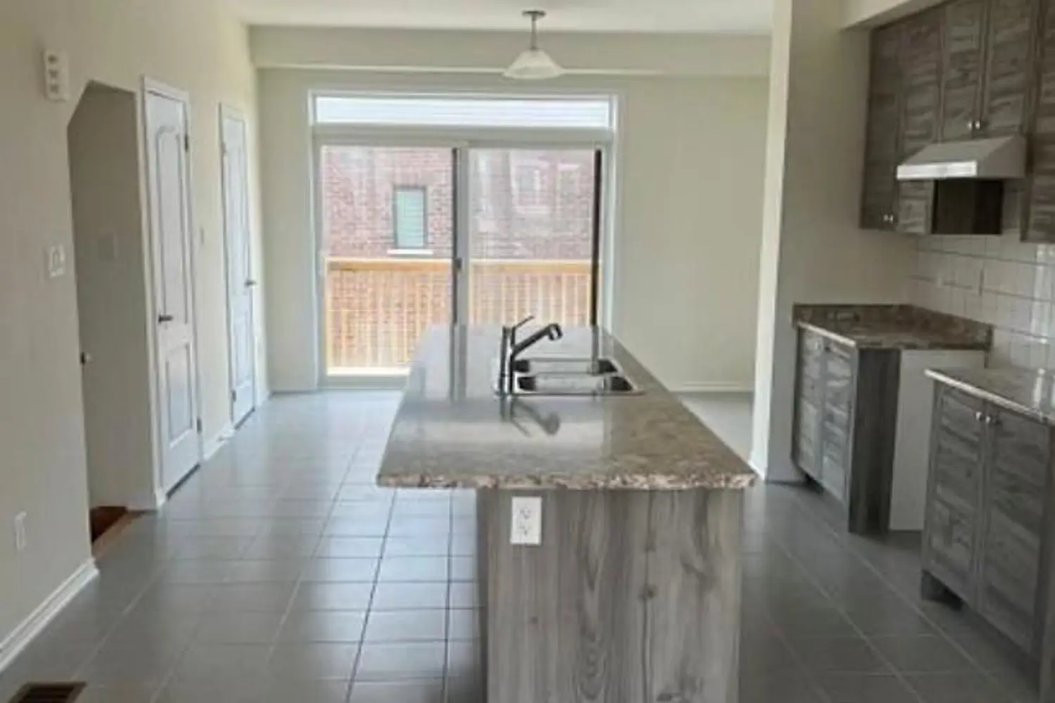 4 Baskett Drive photo 2