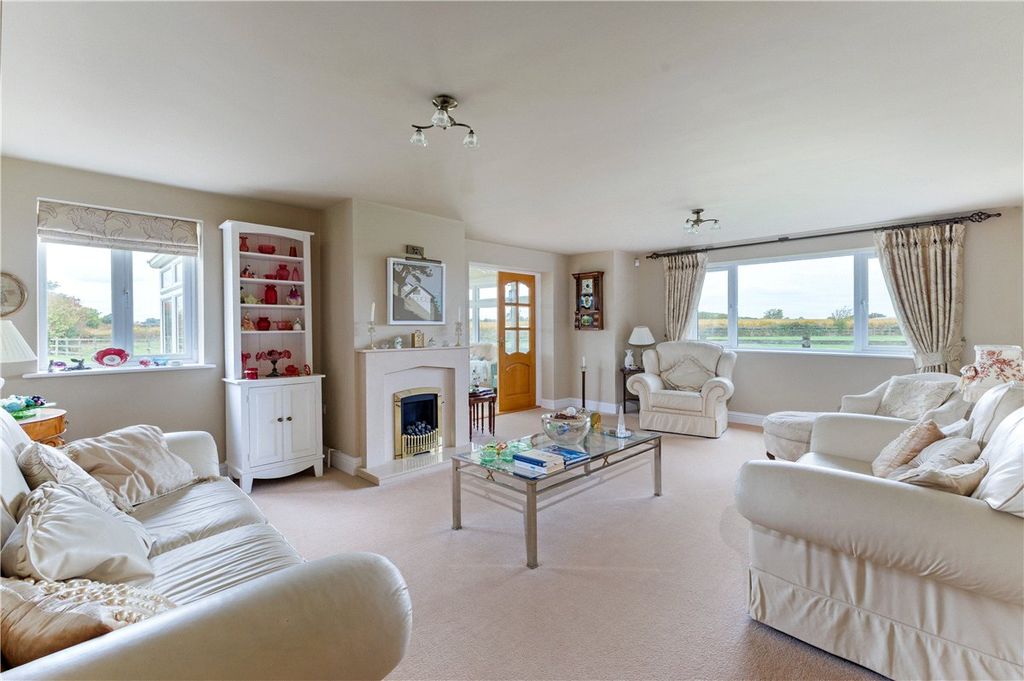 Additional image 3 of 6 bed detached house for saleThe Barton, Clyffe Pypard, Swindon, Wiltshire SN4
