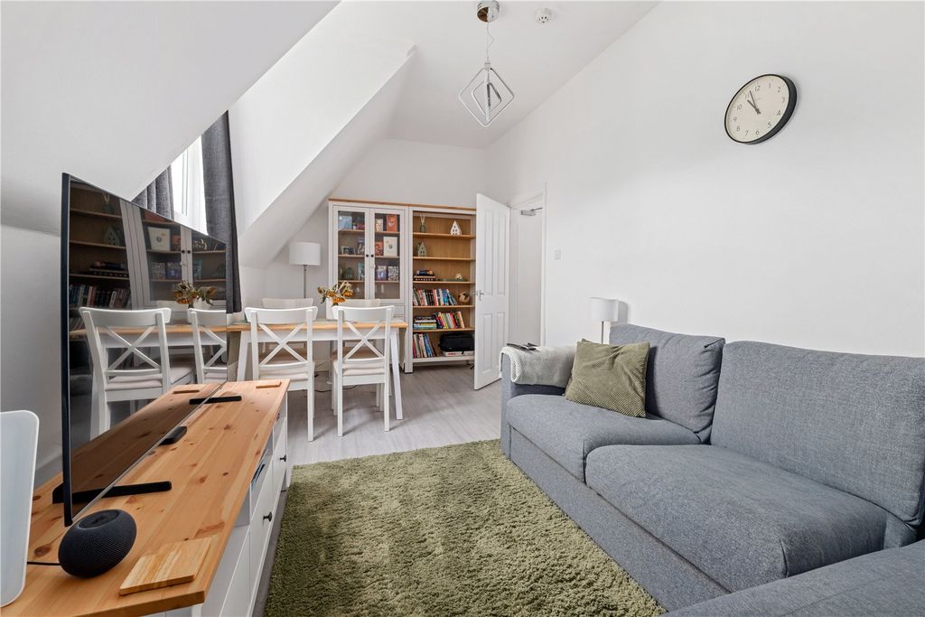 Additional image 3 of 4 bed semi-detached house for saleKnighton Park Road, Stoneygate, Leicester LE2