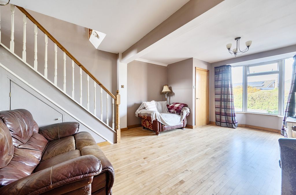 Additional image 3 of 3 bed terraced house for salePavy Cottages, Markham Road, Swindon SN4