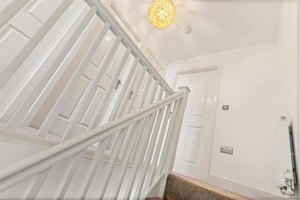 Additional image 9 of 5 bed end terrace house for saleElm Tree Court, Leicester LE2