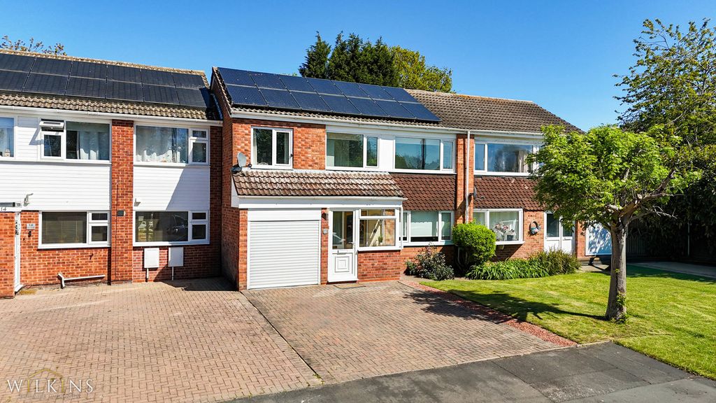 3 bed semi-detached house for saleJowett, Tamworth, Staffordshire B77