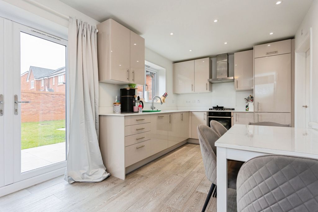 Additional image 7 of 3 bed detached house for saleHillcrest Road, Branston, Burton On Trent DE13