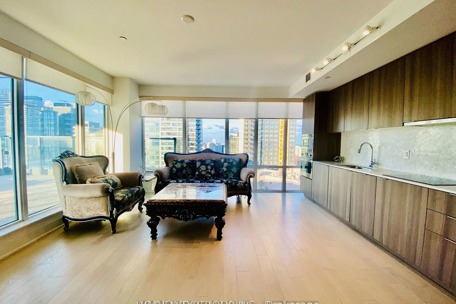 Additional image 8 of 955 Bay Street 3208
