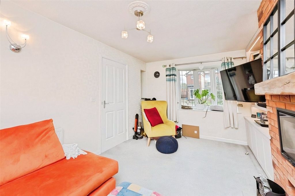 Additional image 10 of 3 bed semi-detached house for saleGlovers Close, Atherstone, Warwickshire CV9