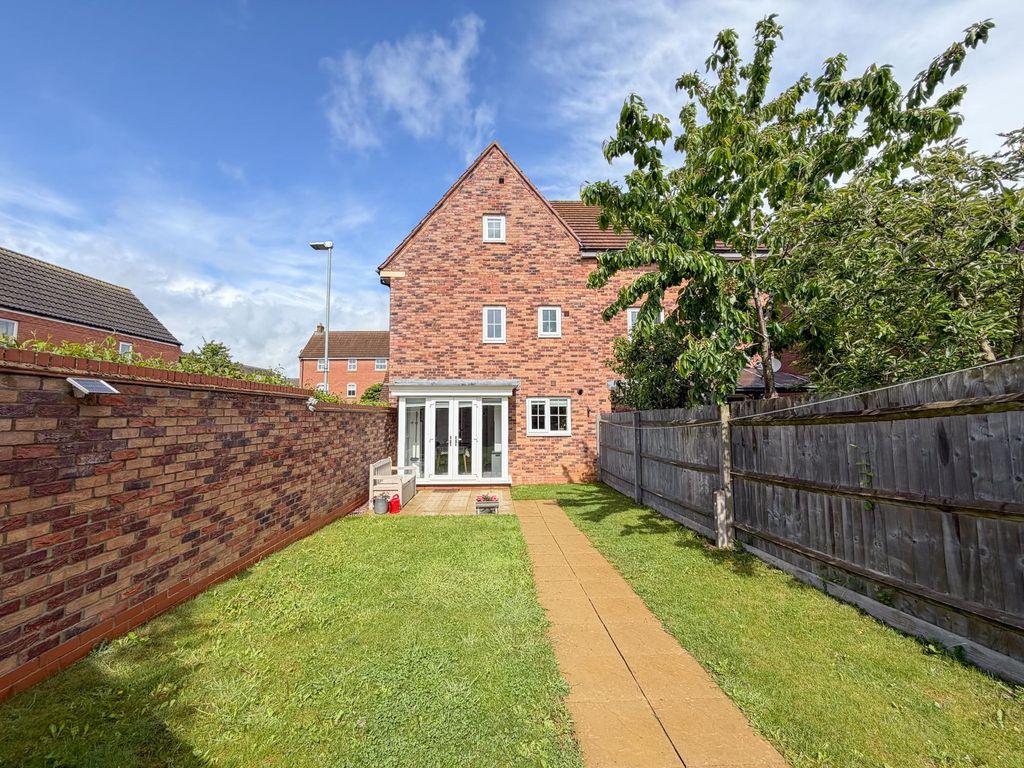 Additional image 27 of 4 bed semi-detached house for saleSummerhill Place, Market Harborough LE16