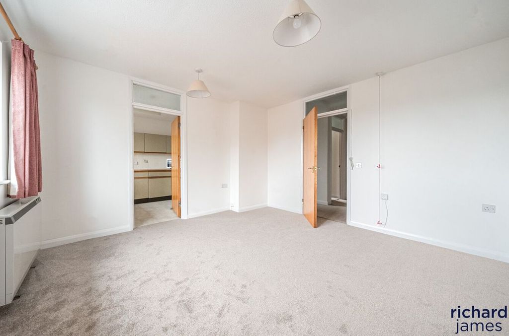 Additional image 5 of 1 bed flat for saleThe Mulberrys, Royal Wootton Bassett SN4