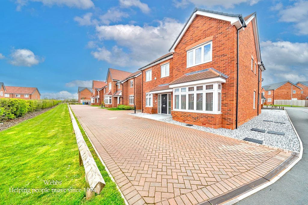 Additional image 31 of 4 bed detached house for saleElder Avenue, Essington, Wolverhampton WV11