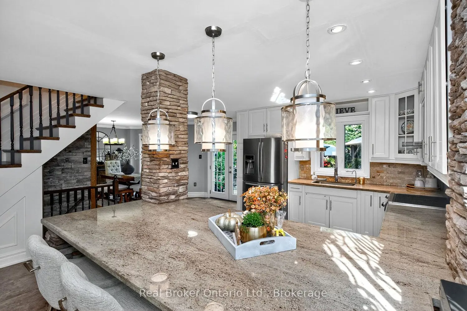 136 Birchwood Drive photo 5