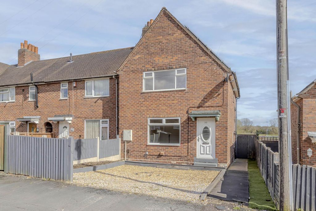3 bed semi-detached house for saleMoran Road, Newcastle Under Lyme ST5