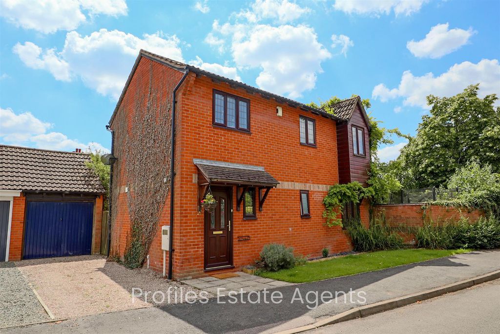 4 bed detached house for saleArnold Road, Stoke Golding CV13