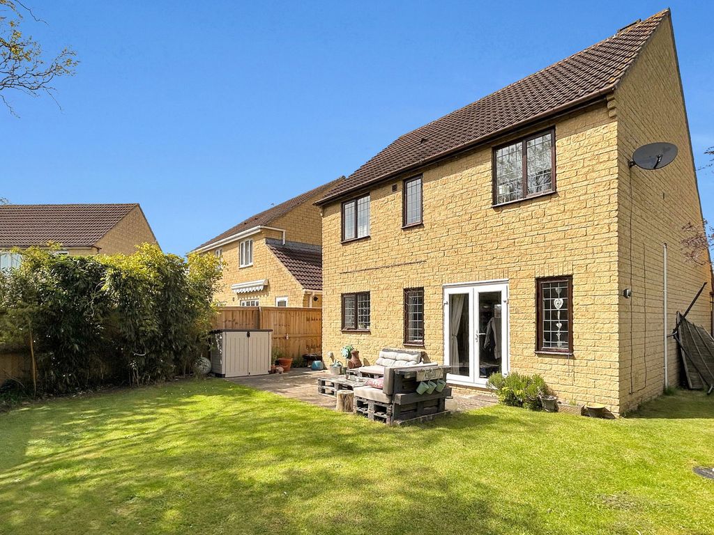Additional image 19 of 4 bed detached house for saleRiverside Drive, Monkton Park, Chippenham SN15
