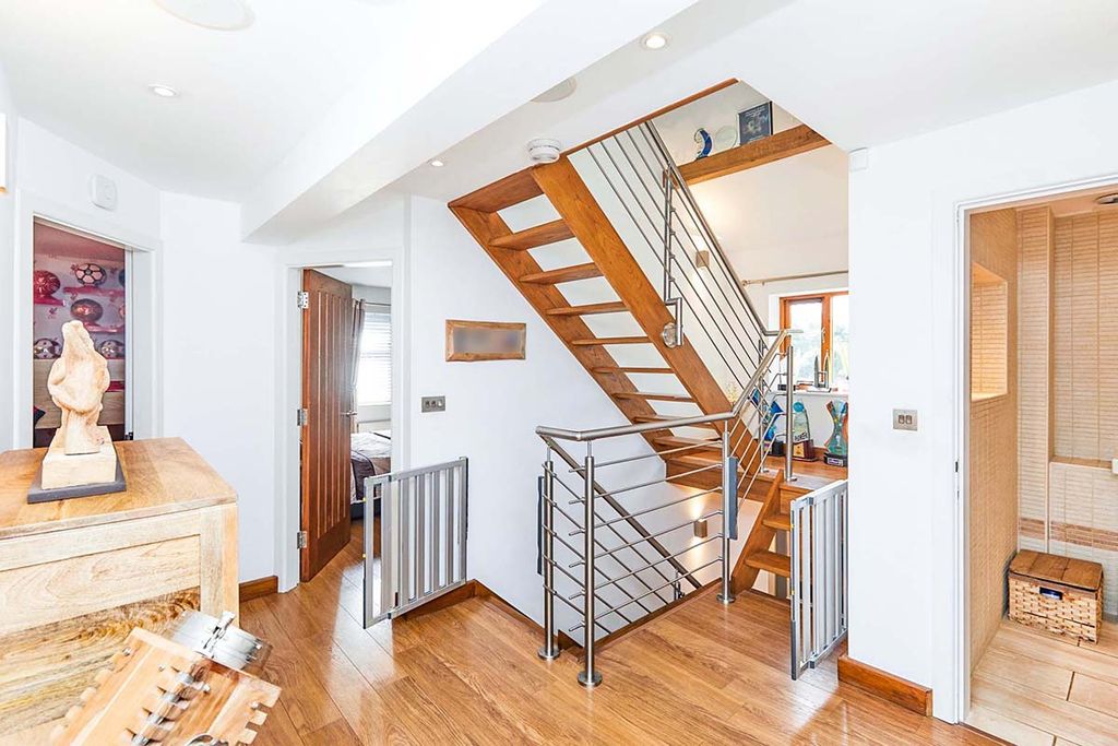 Additional image 4 of 5 bed detached house for saleCourt Farm Lane, Branston, Burton-On-Trent, Staffordshire DE14