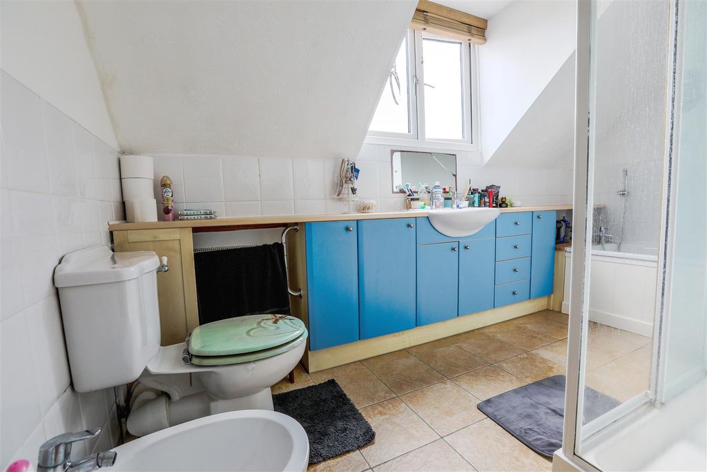 Additional image 9 of 5 bed semi-detached house for saleRoebuck Close, Royal Wootton Bassett SN4
