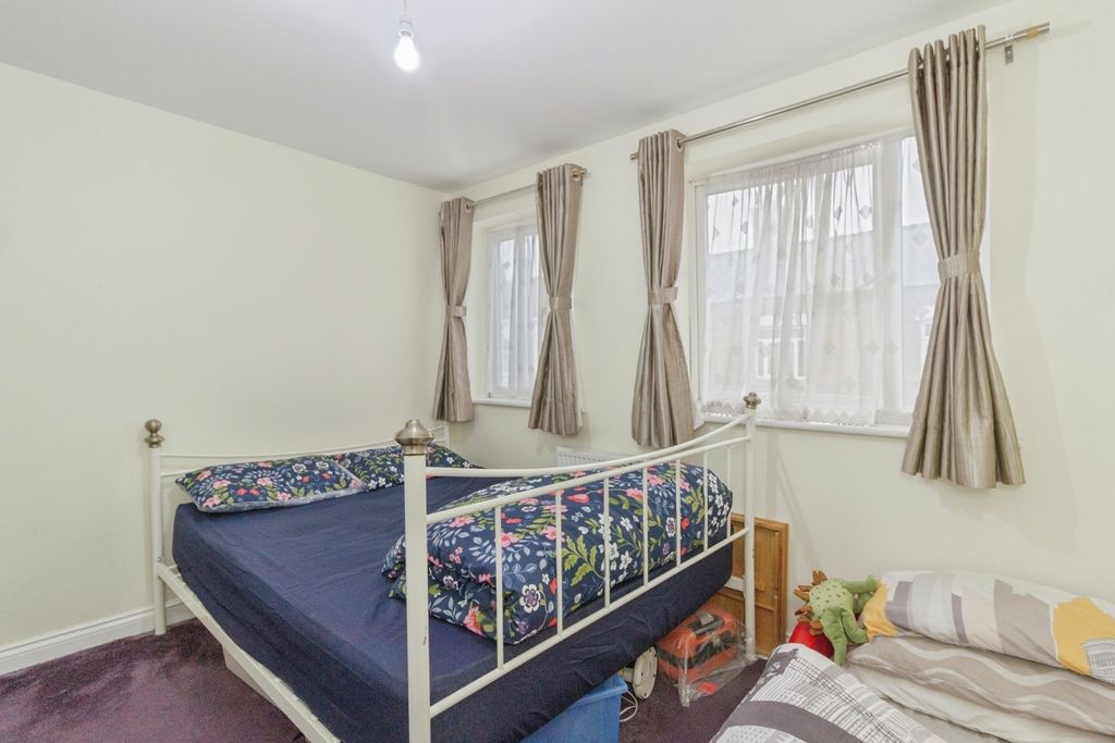 Additional image 14 of 3 bed semi-detached house for saleWoodland Road, Leicester, Leicestershire LE5