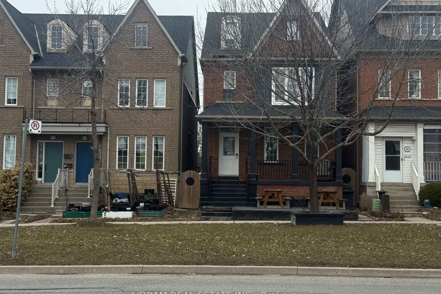 313 Murray Ross Parkway