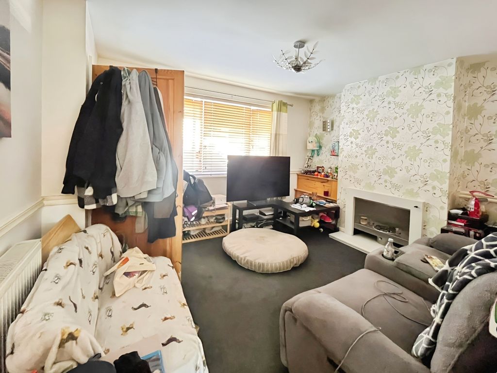 Additional image 3 of 3 bed semi-detached house for saleStonehill Avenue, Birstall, Leicester LE4