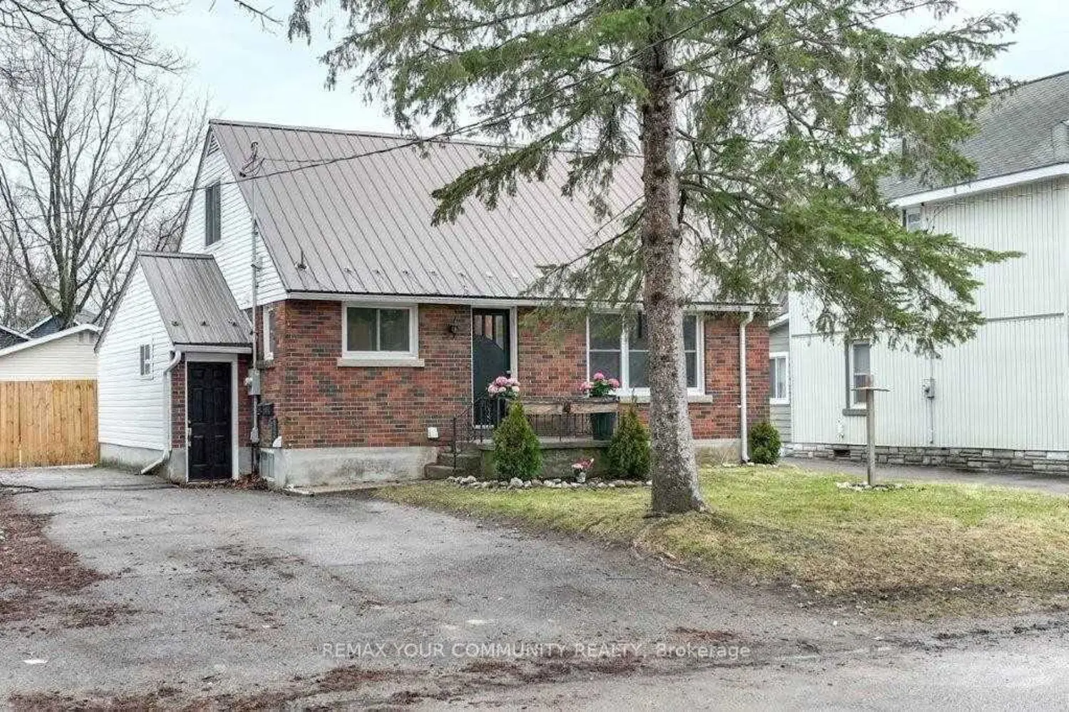 17 Champlain Street photo 5